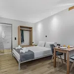Groundfloor 1 Appartamento Tsoukaládhes